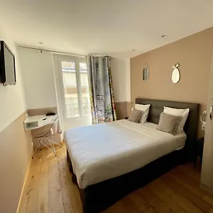 Amiral-fondary 3*, Paris França