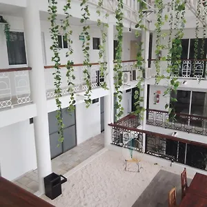 Casa Calendario Azteca 3*, Playa del Carmen México